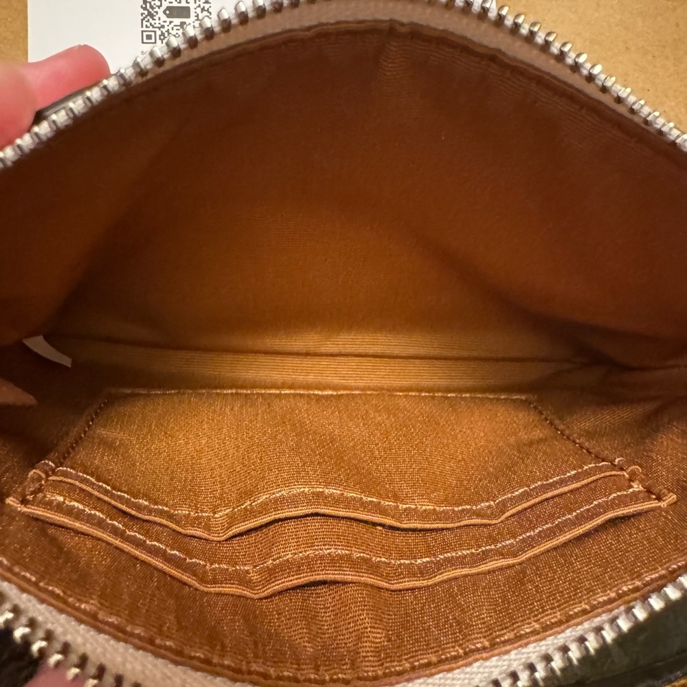 Coach Corner Zip Wristlet with Floral Print NWT - Picture 3 of 6